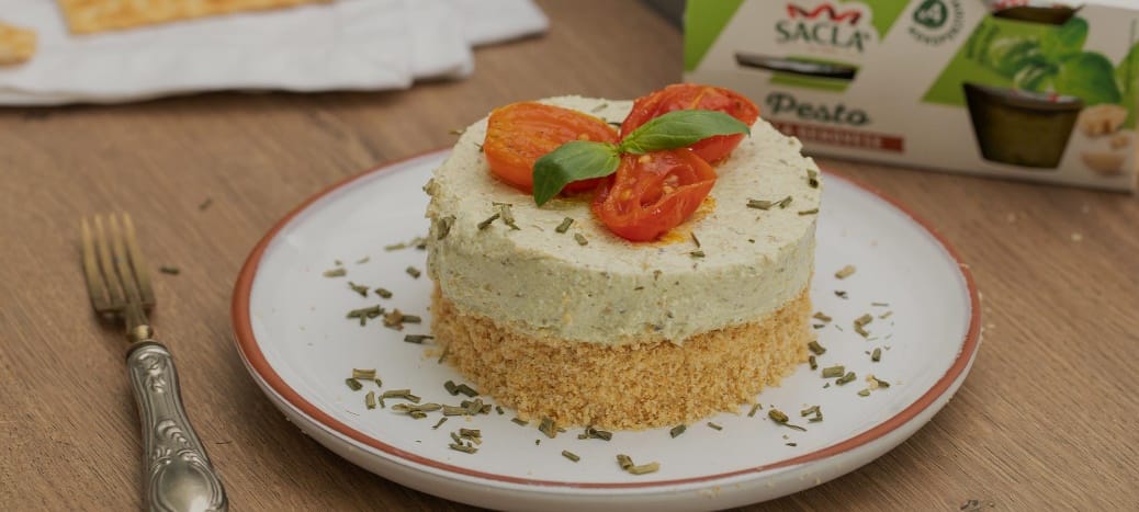 Cheesecake à la mousse de pesto au citron et tomates cerises confites