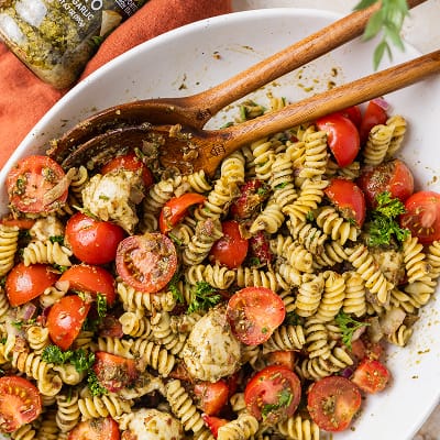 Salade de pâtes estivale au pesto