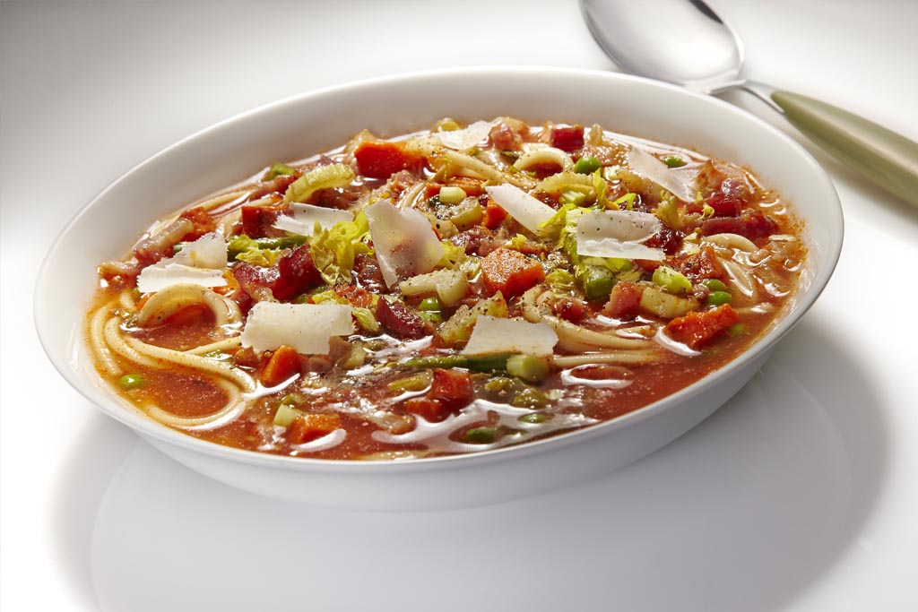 Minestrone de spaghetti alla chitarra